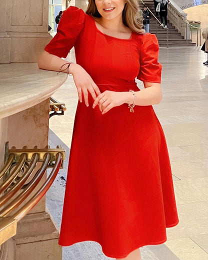 Un vestido Rojo en la ciudad