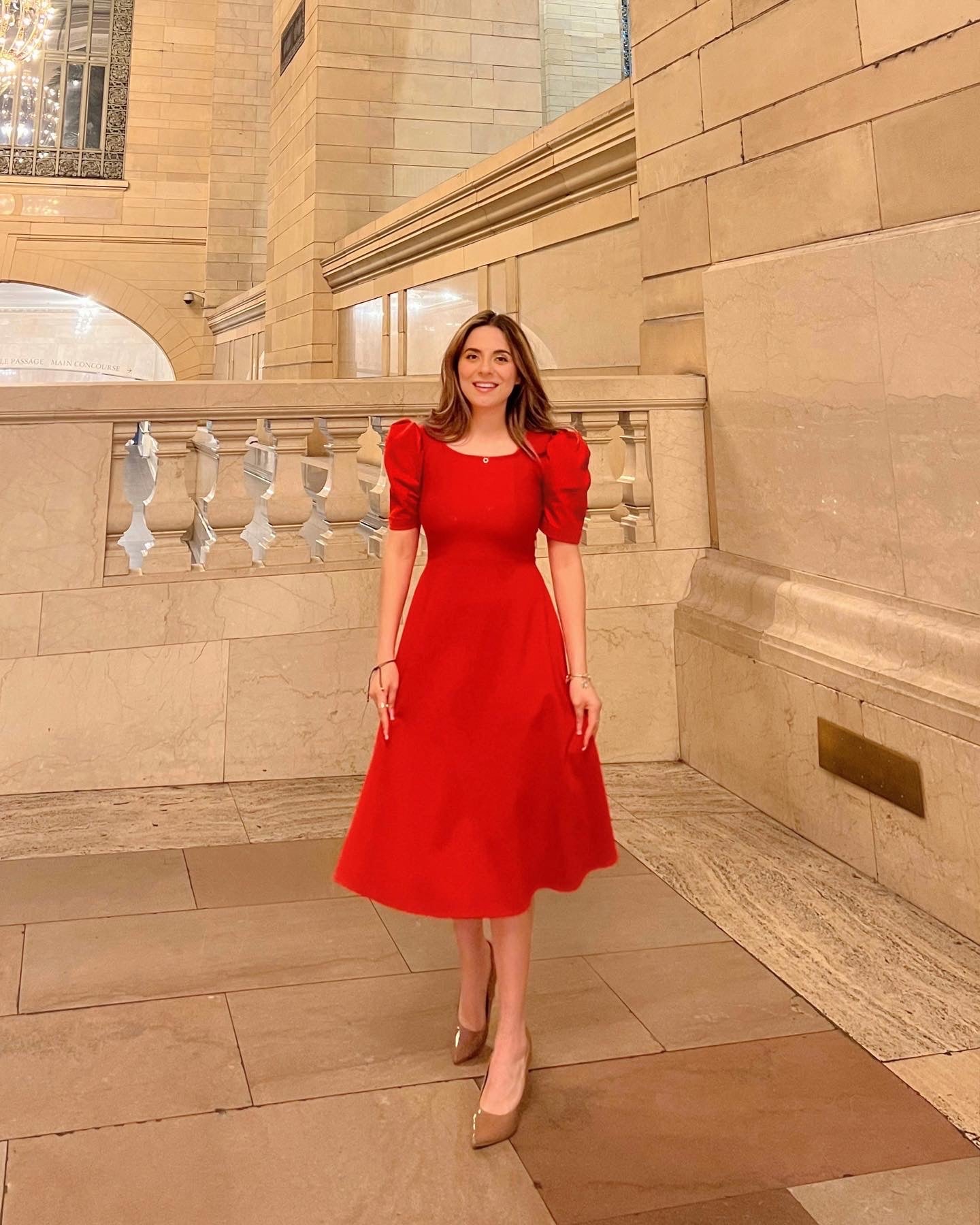 Un vestido Rojo en la ciudad