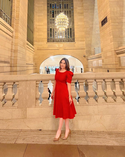 Un vestido Rojo en la ciudad