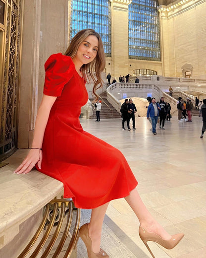 Un vestido Rojo en la ciudad