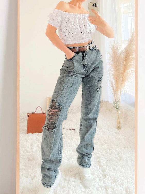 Pantalón tipo Mom Jeans de mezclilla, gris nevado rasgado