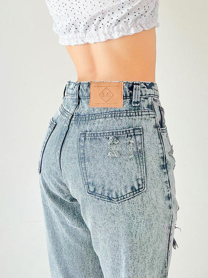 Pantalón tipo Mom Jeans de mezclilla, gris nevado rasgado