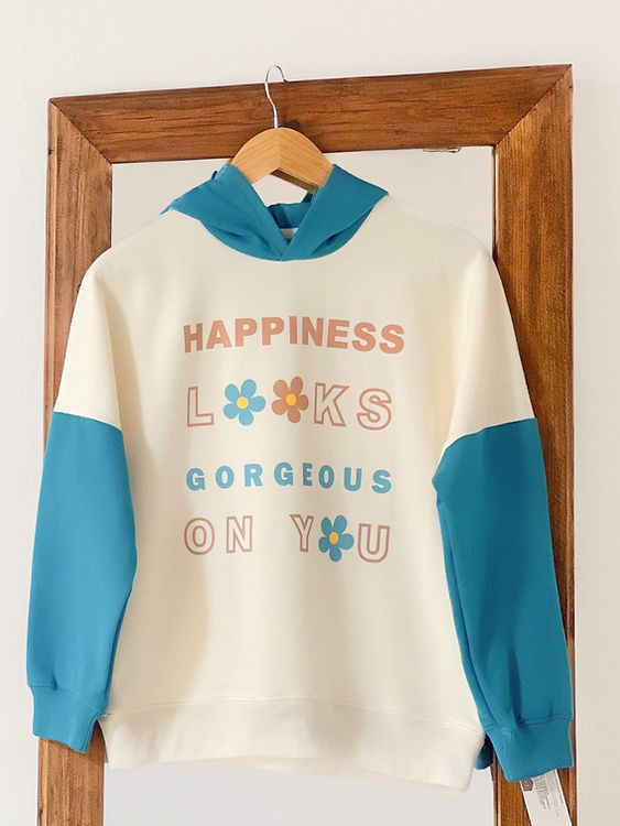 La felicidad luce increíble en ti, suéter tipo hoodie