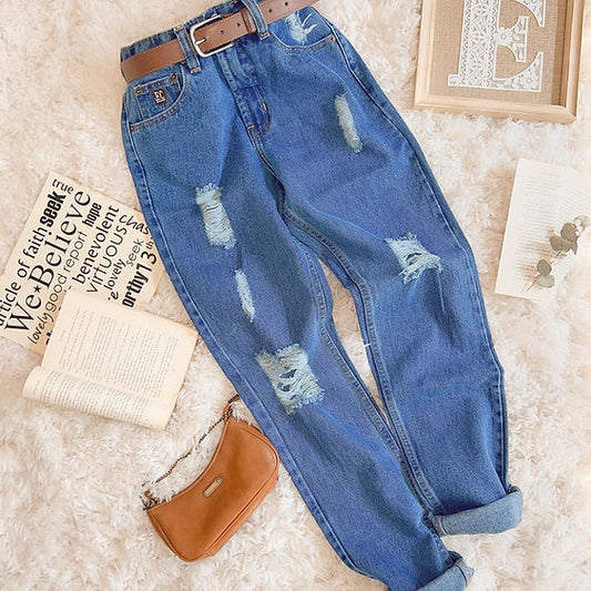 Pantalón tipo Mom jeans de mezclilla, azul rasgado