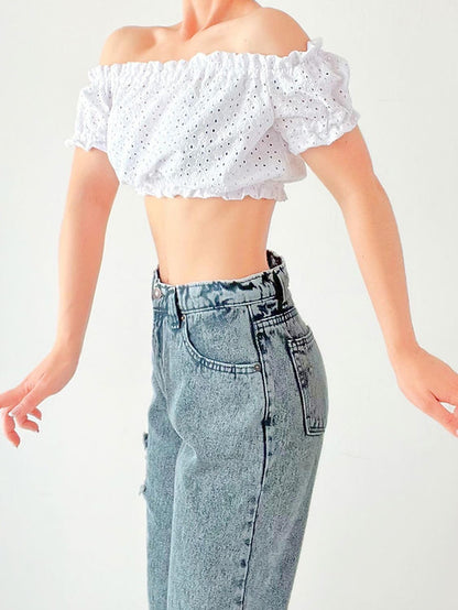 Pantalón tipo Mom Jeans de mezclilla, gris nevado rasgado