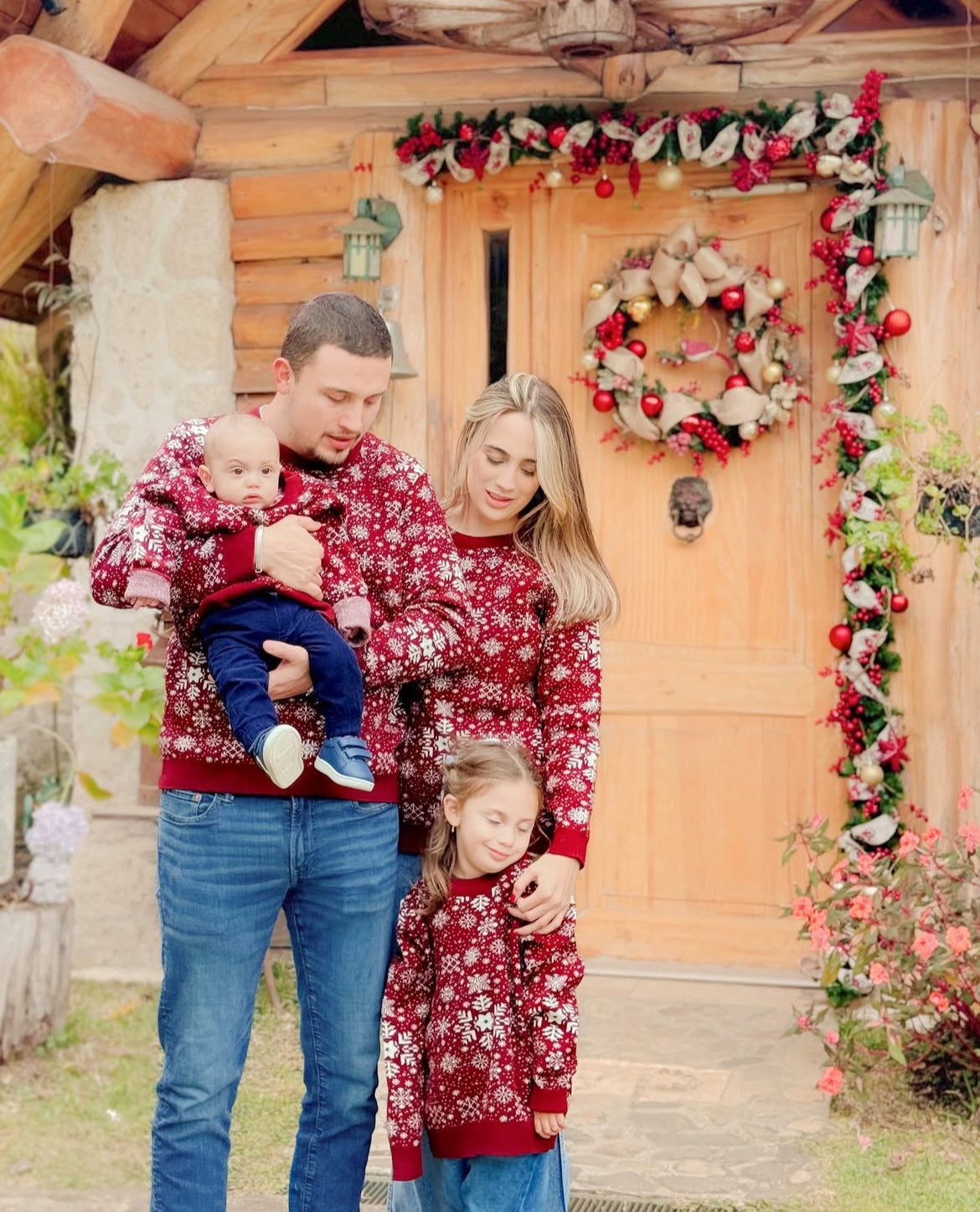 Una Navidad Para Siempre Recordar. Hermosos suéteres tejidos para la Navidad.