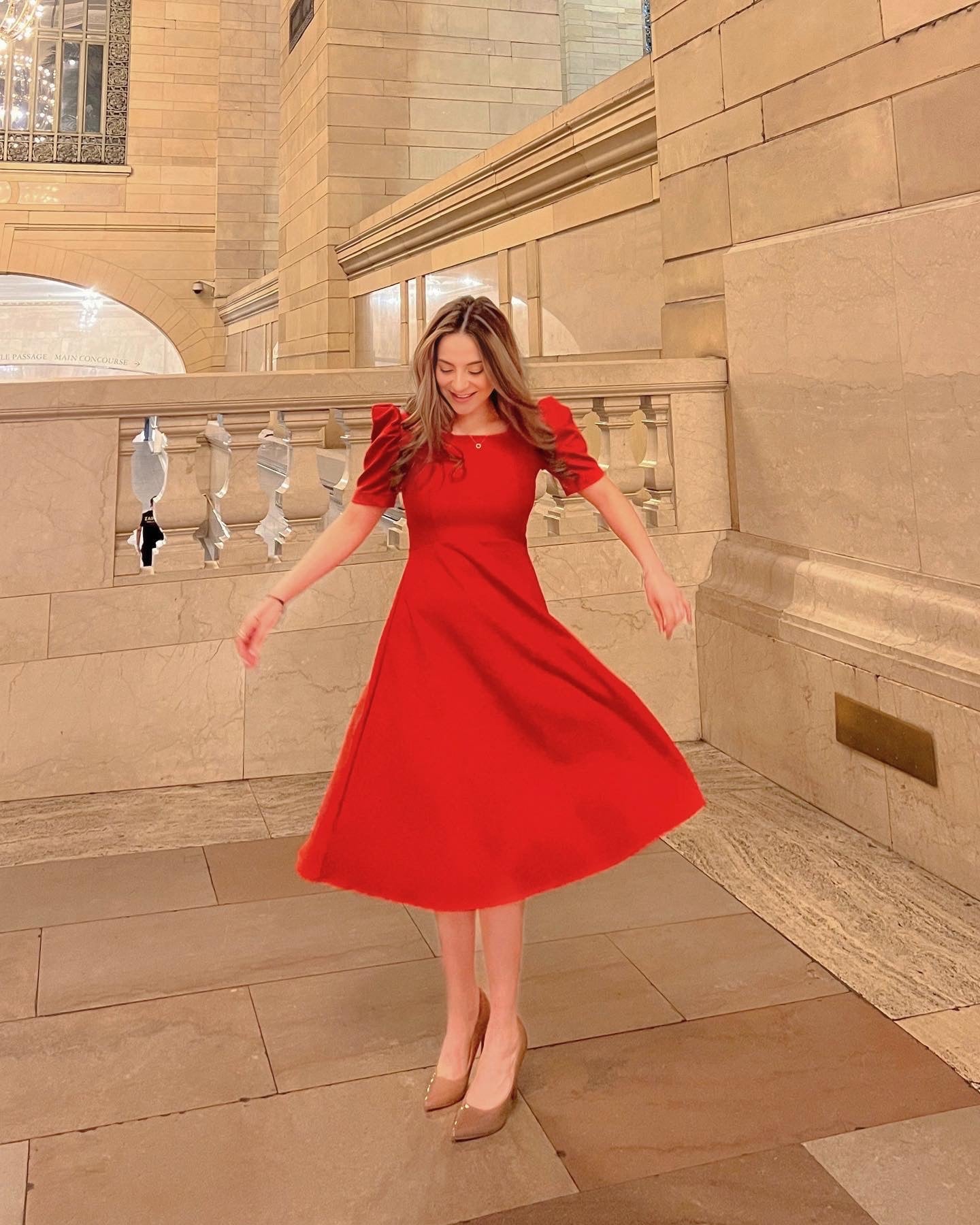 Un vestido Rojo en la ciudad