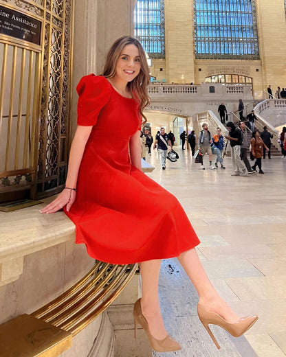 Un vestido Rojo en la ciudad