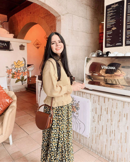 “Una tarde especial y un café” Suéter tejido